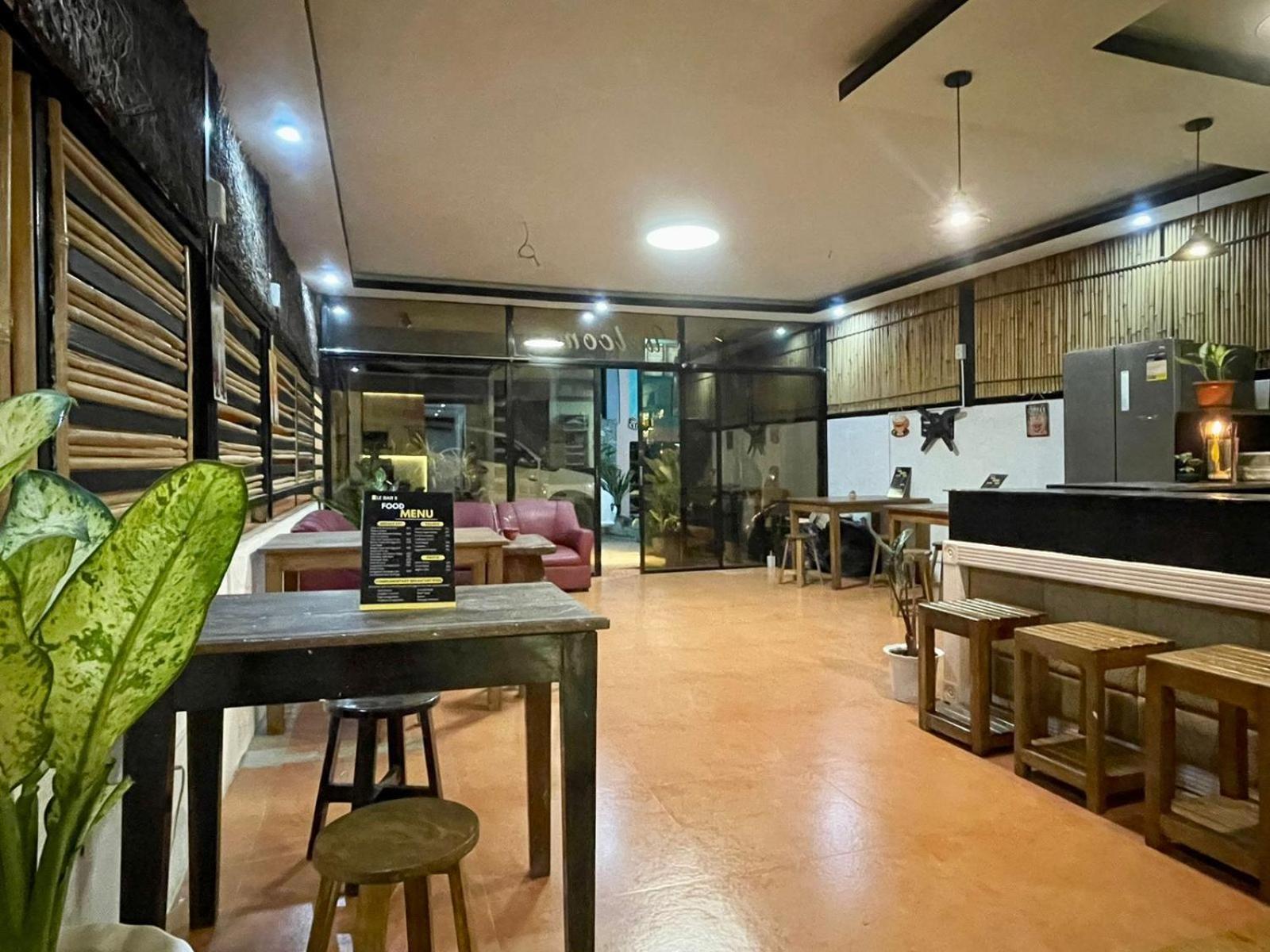 Trail Inn Puerto Princesa Ngoại thất bức ảnh
