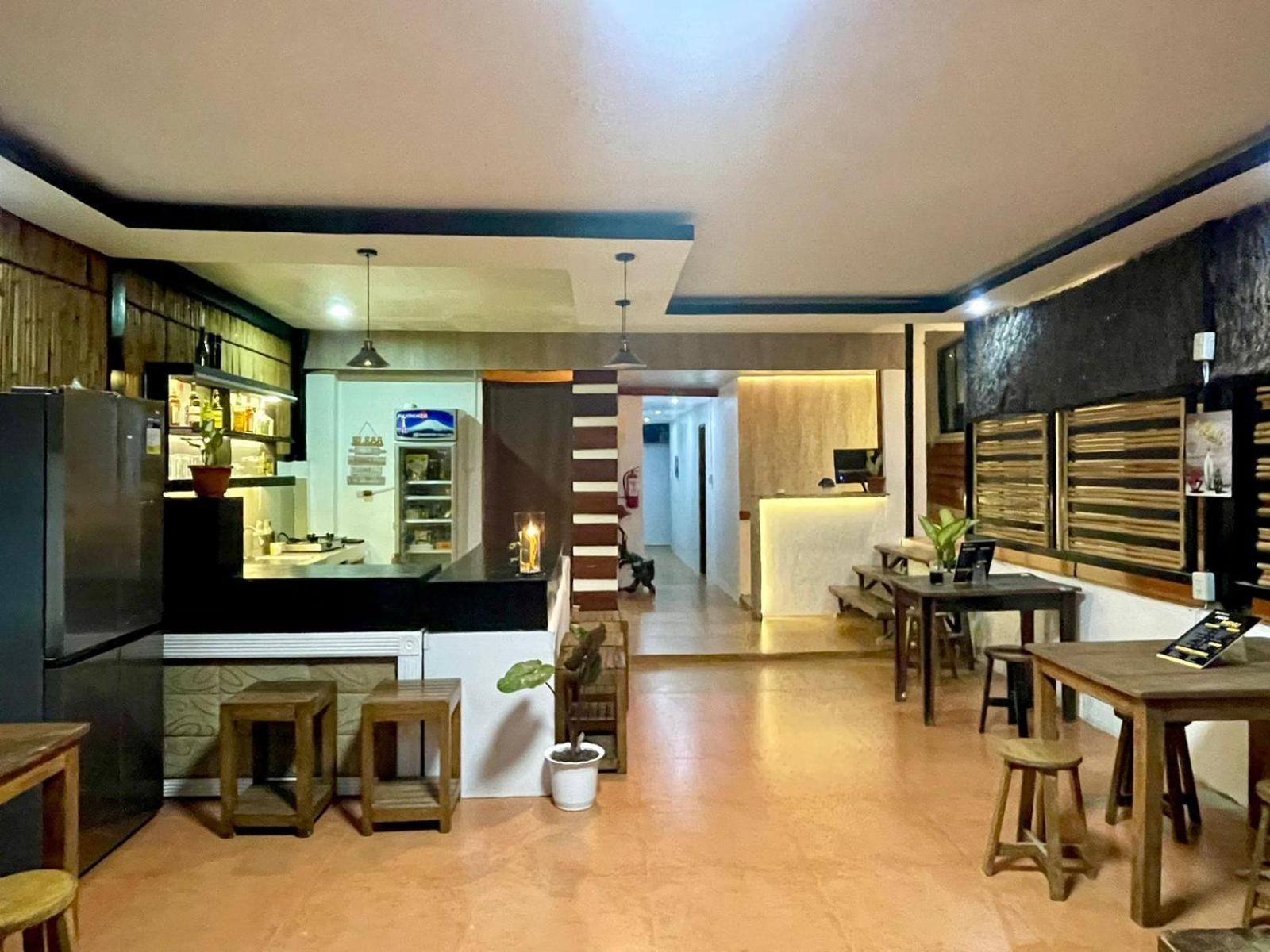 Trail Inn Puerto Princesa Ngoại thất bức ảnh
